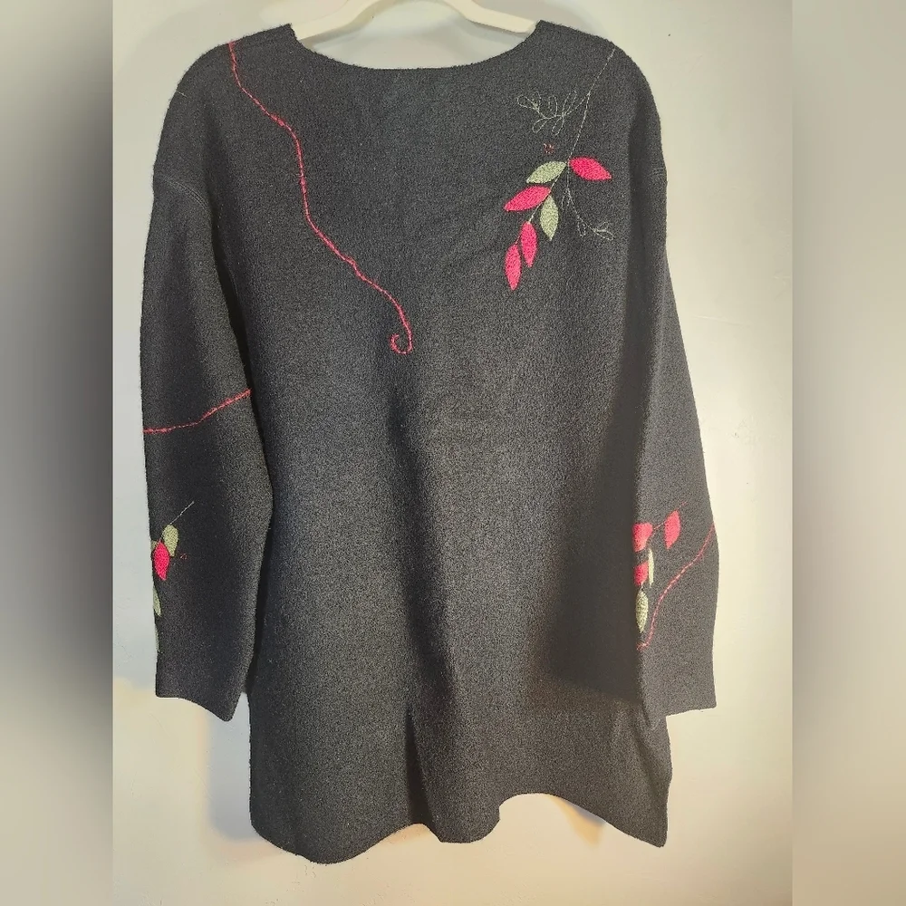 Susan Bristol Black Cardigan with Handsitched Embroidery 100% Wool Sz 2W - Picture 6 of 8